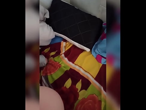 ❤️ Ҳамҳуҷраи ман дар хона танҳо мемонад, зеро шавҳараш ба рухсатӣ меравад ва ман аз фурсат истифода бурда, ӯро сиҳат мекунам ва харашро аз шир пур мекунам Секс дар мо ❌❤